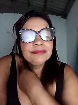 Snapshot of _violetta_- chatting on April 9, 3:39 am violetta - online show from April 9, 3:39 am