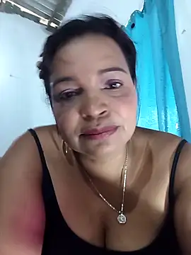 Snapshot of _violetta_- chatting on April 12, 1:05 pm violetta - online show from April 12, 1:05 pm