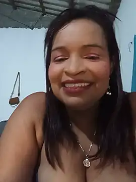 Snapshot of _violetta_- chatting on May 30, 12:41 am violetta - online show from May 30, 12:41 am