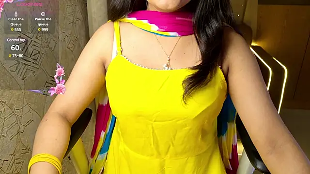 Punjabi Queen1 online show from December 19, 4:02 pm