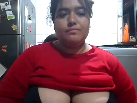 missaaprilv online show from February 13, 4:11 am
