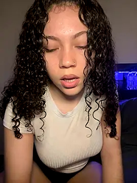 ladylavish online show from December 5, 5:05 am