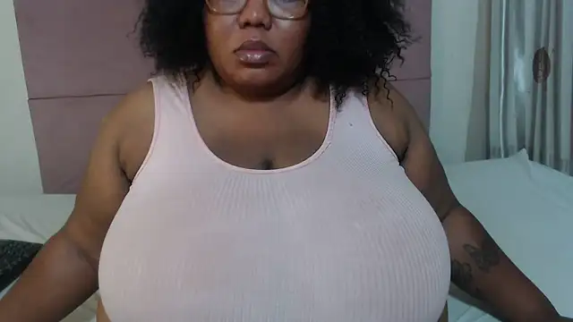 DAIRYBELLELIZxx online show from December 18, 5:00 pm