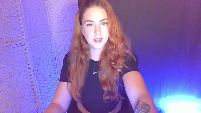 KayleyxEmily online show from November 26, 9:05 pm