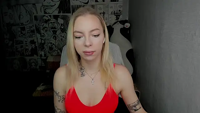 Snapshot of Martha_Cameron chatting on December 7, 6:59 pm Martha Cameron online show from December 7, 6:59 pm