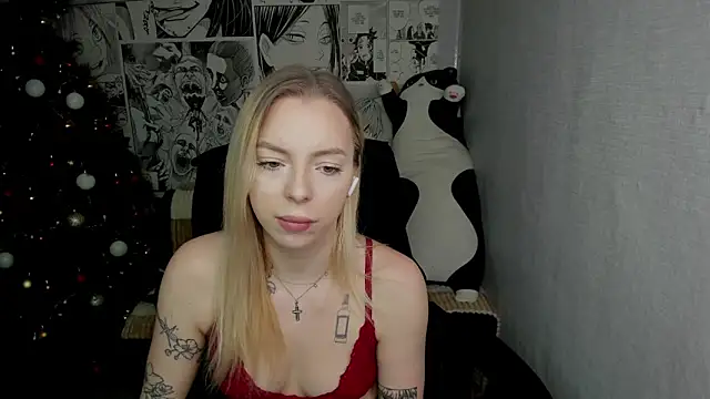 Snapshot of Martha_Cameron chatting on December 18, 11:08 pm Martha Cameron online show from December 18, 11:08 pm