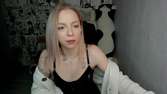 Snapshot of Martha_Cameron chatting on January 8, 11:41 pm Martha Cameron online show from January 8, 11:41 pm