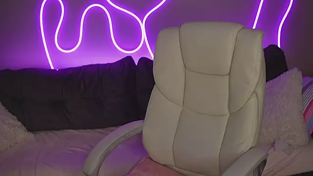 DonnaLustt online show from November 29, 10:51 am