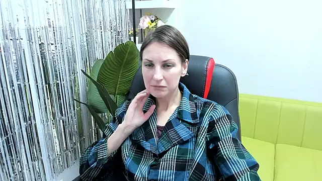 AuroraScript online show from January 4, 6:30 pm