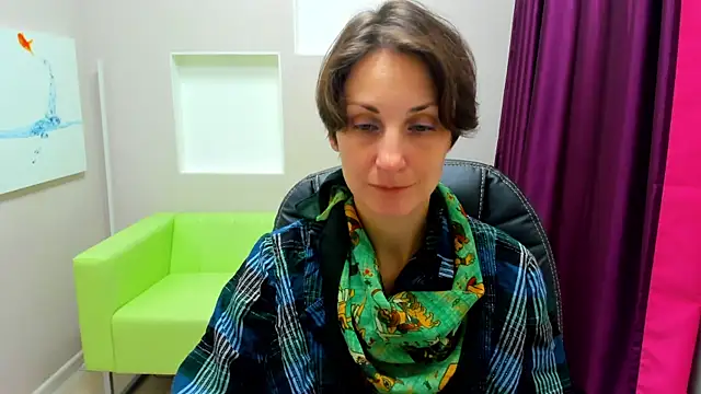 Snapshot of AuroraScript chatting on November 5, 3:23 pm AuroraScript online show from November 5, 3:23 pm