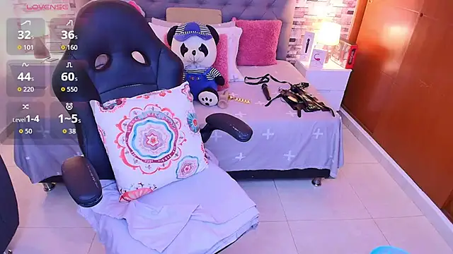 Snapshot of italy___boobs chatting on November 21, 12:37 pm italy boobs online show from November 21, 12:37 pm