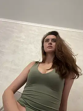 Snapshot of Miilania chatting on January 5, 6:35 am Miilania online show from January 5, 6:35 am