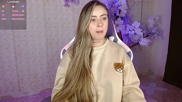 NaomiFox1 online show from February 8, 8:20 am