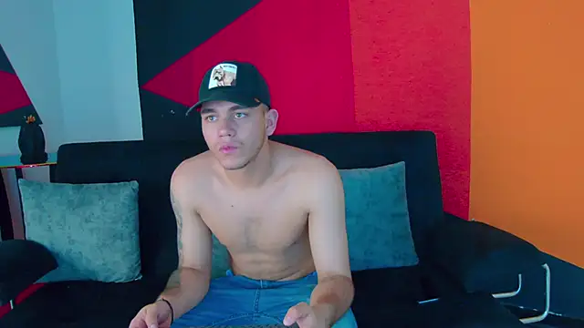 Tiger Savage online show from January 15, 9:20 pm