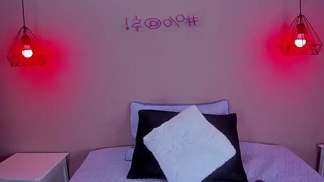 EstefaniaVelez  online show from December 2, 3:47 pm