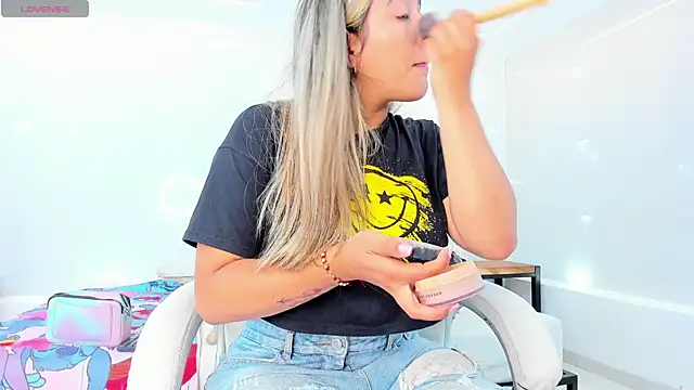 julietha taylor online show from February 24, 2:19 am