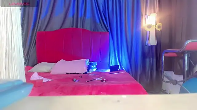 Snapshot of Gabyqueen70 chatting on February 14, 3:03 am Gabyqueen70 online show from February 14, 3:03 am