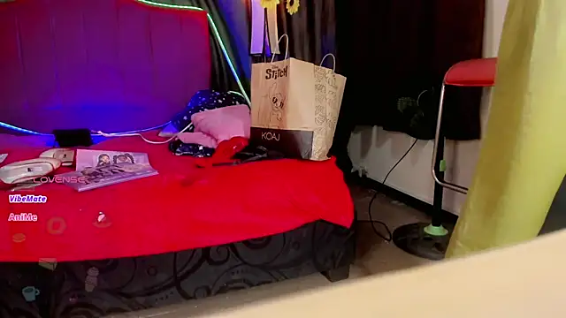 Snapshot of Gabyqueen70 chatting on February 16, 3:02 am Gabyqueen70 online show from February 16, 3:02 am