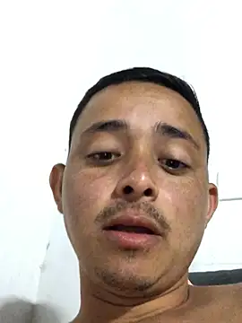 isacalejandroo online show from December 26, 12:57 am