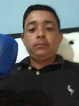 isacalejandroo online show from February 1, 2:56 pm