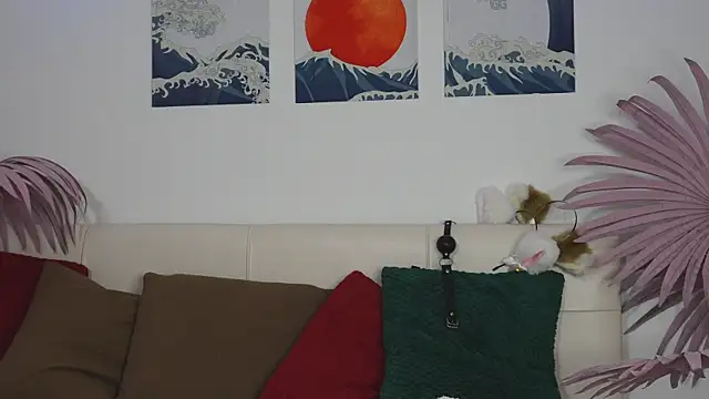 tiffannyjons online show from December 10, 6:17 pm