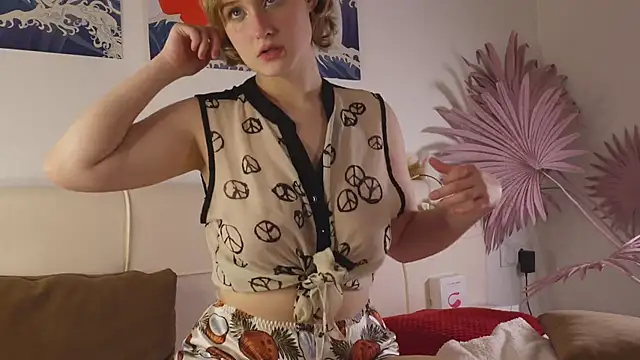 tiffannyjons online show from December 20, 11:58 pm