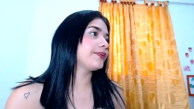 SaraBlosson online show from February 4, 10:13 pm