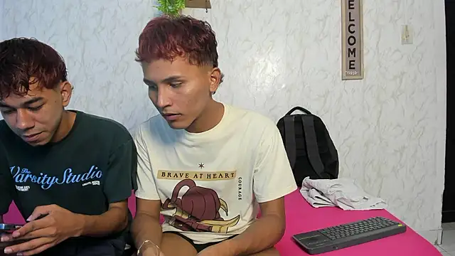 Snapshot of boys_yourparty chatting on March 17, 12:37 am boys yourparty online show from March 17, 12:37 am