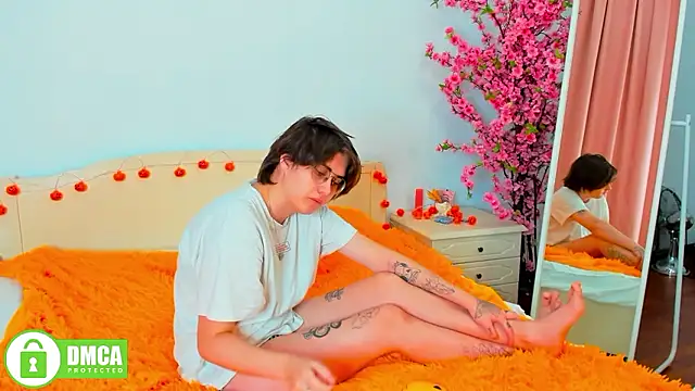 Funny bunnyy online show from December 2, 3:37 am