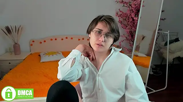 Funny bunnyy online show from December 2, 9:06 pm