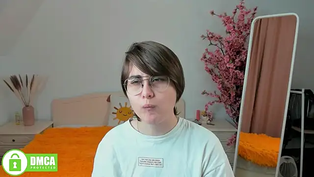 Funny bunnyy online show from December 5, 8:33 pm