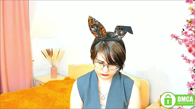 Funny bunnyy online show from December 22, 9:20 pm