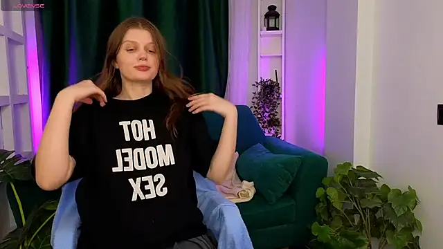 Miuu miuu online show from December 3, 5:53 am