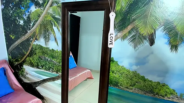 Mieldeluna online show from January 4, 5:48 am