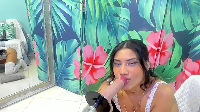 Mieldeluna online show from February 18, 5:58 am