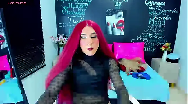 Snapshot of DarianaGia chatting on December 6, 6:15 am DarianaGia online show from December 6, 6:15 am