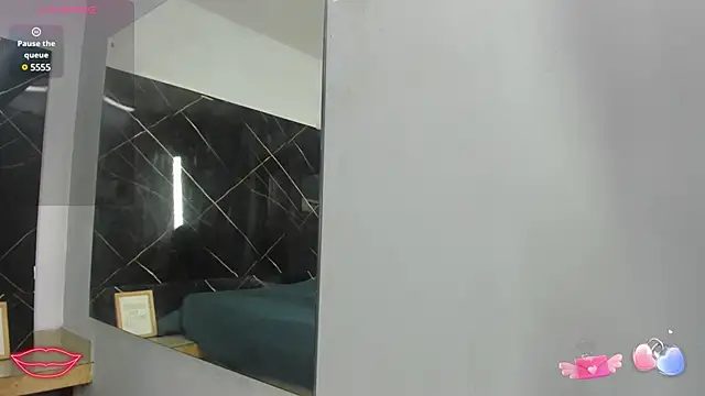 Snapshot of Yaya____11 chatting on January 20, 8:18 pm Yaya 11 online show from January 20, 8:18 pm