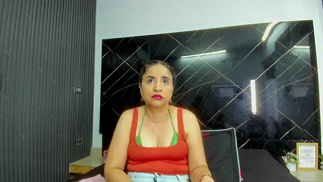 Snapshot of Yaya____11 chatting on September 27, 4:28 am Yaya 11 online show from September 27, 4:28 am