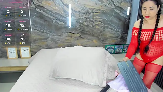 Snapshot of Yaya____11 chatting on October 3, 4:31 am Yaya 11 online show from October 3, 4:31 am