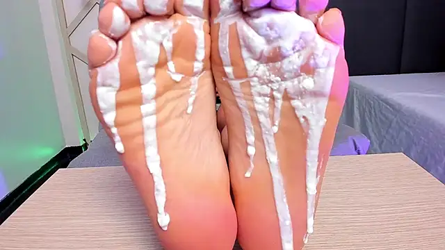 SophieHarris  online show from February 12, 12:37 am