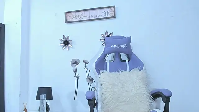 AnneGagner online show from December 21, 11:56 pm