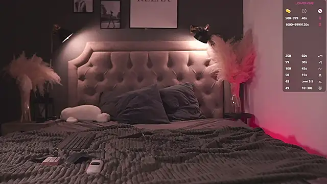 Snapshot of LolaStifler chatting on February 21, 3:12 am LolaStifler online show from February 21, 3:12 am