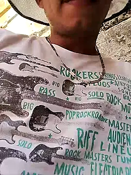 Snapshot of alex_candela chatting on October 19, 11:55 am alex candela online show from October 19, 11:55 am