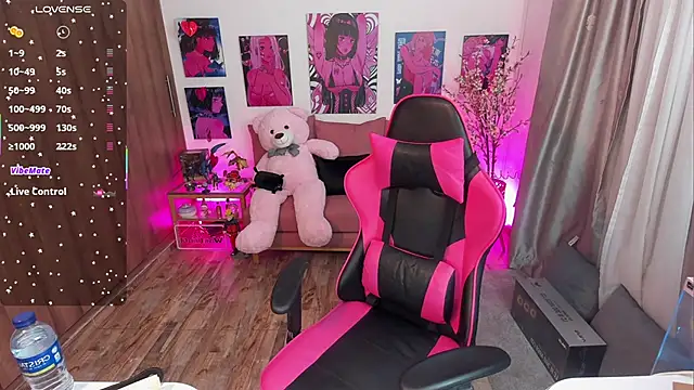 annieesweett online show from June 11, 12:32 am