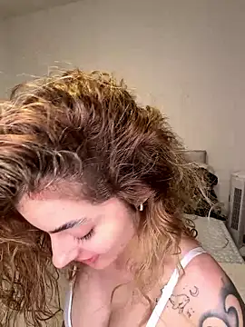 annieesweett online show from June 12, 6:51 pm