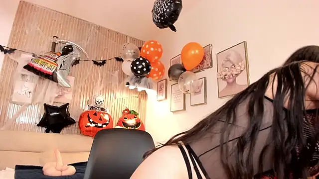 Snapshot of Eliz_jane chatting on October 25, 12:56 pm Eliz jane online show from October 25, 12:56 pm