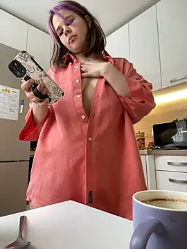 SuzieMurray online show from February 13, 11:17 am