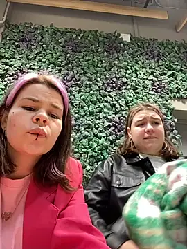 SuzieMurray online show from February 14, 7:28 am