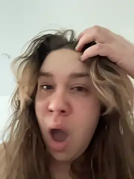 SuzieMurray online show from March 21, 8:30 am