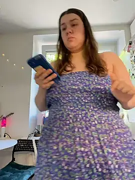 SuzieMurray online show from June 19, 8:18 am